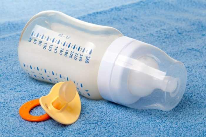 Как отучить ребенка от бутылочки быстро и безболезненно?
